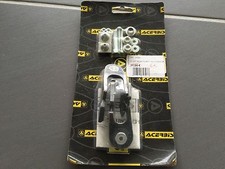 UN KIT MONTAGE PROTEGE MAIN