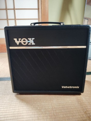 Vox valvetronix vt40 guitar - vox,