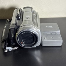 Canon HG10 HD Camcorder 40GB HDD AVCHD Digital Video Camera w/Charger - Works