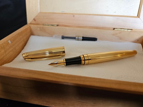 Stylo plume caran - d'ache, leman