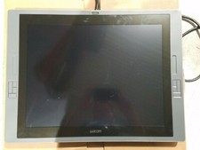 WACOM CINTIQ 21UX DTZ2100 w/ STAND