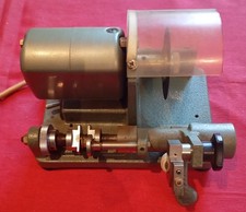 Machine à raccourcir les