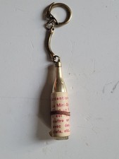 Vintage 3D Wine Bottle Keychain Wines of the Rocks Hide a Fountain Pen