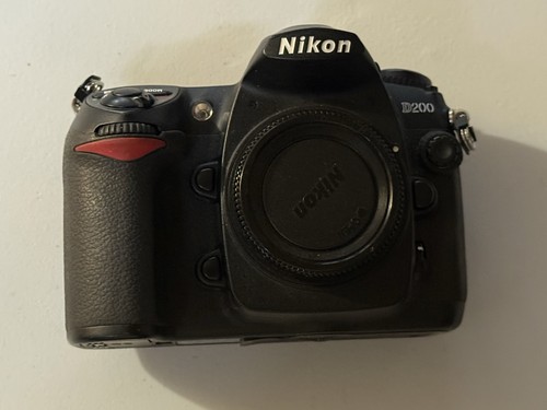 Nikon d200 digital slr - nikon,