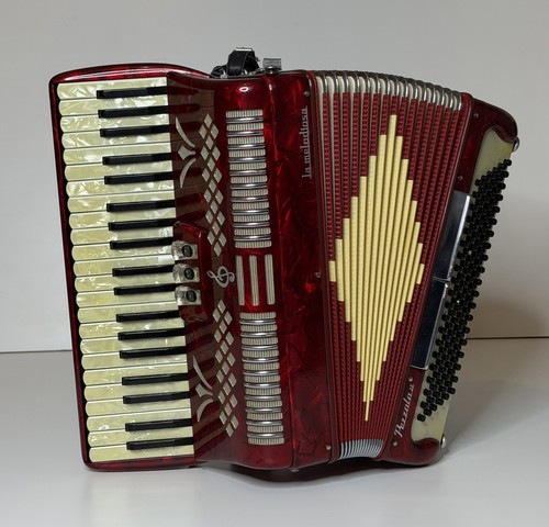 Pearl red melodiosa - pearl,