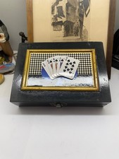BOITE A JEUX DE CARTES AVEC 2 JEUX DE 54 CARTES