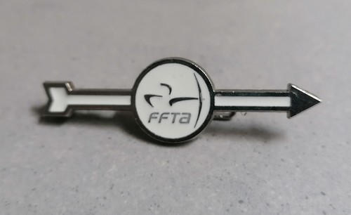 Broche insigne médaille tir - insigne,