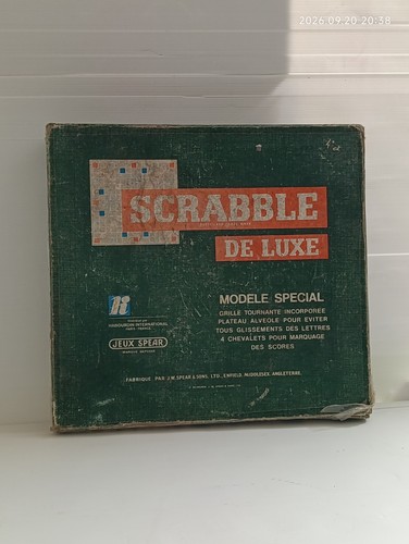 Jeu plateau scrabble de - -,