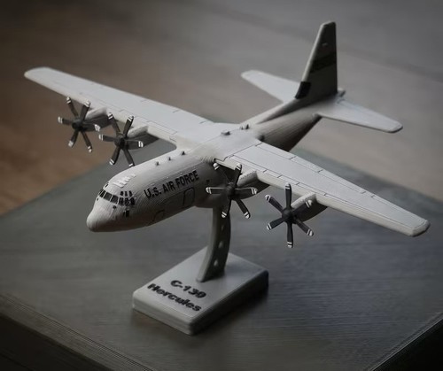 Miniature avion 130 - miniature, hercules