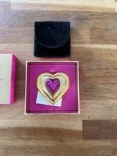 Yves, Saint-Laurent,  Écrin