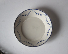 Sous-tasse en faïence du