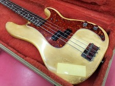 Guitare basse électrique