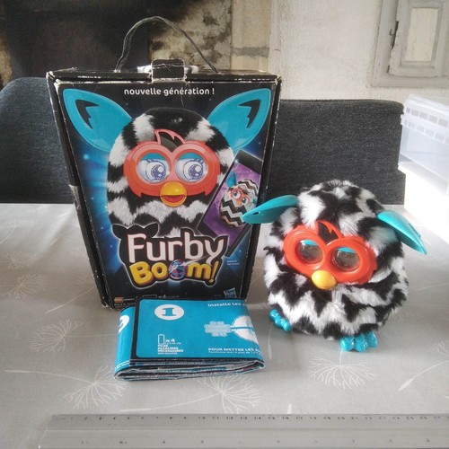 Furby boom tiger electronics - -,