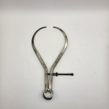 Compas ancien en métal