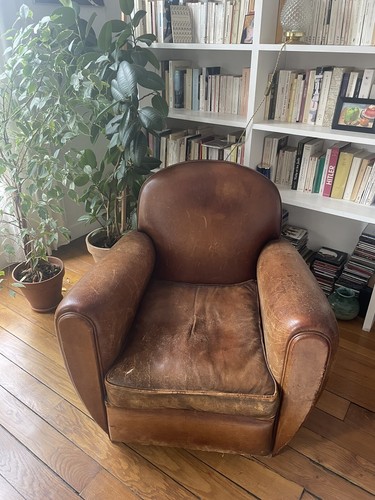 Fauteuil club ancien cuir - en,