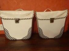 PAIRE DE SACOCHES MARBEL POUR