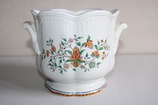 Small earthenware pot cover by Gien decor Sainfoin, height 14.5 cm
