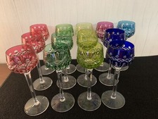 4 verres à vin modèle ? de