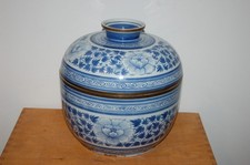 Pot à gingembre , Asie ,pot avec couvercle , céramique, collection ,décor bleuté