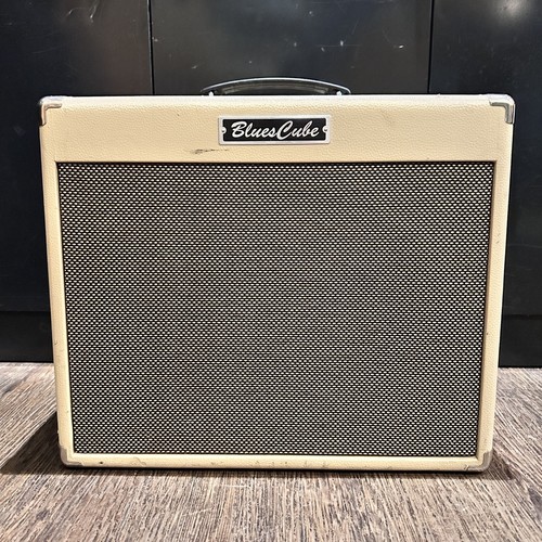 Roland blues cube guitar - blues,