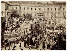 Nice Carnival, procession of&#039;a Chinese chariot and d&#039;vintage automatons
