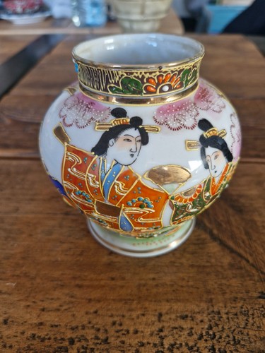 Vase japonais porcelaine style