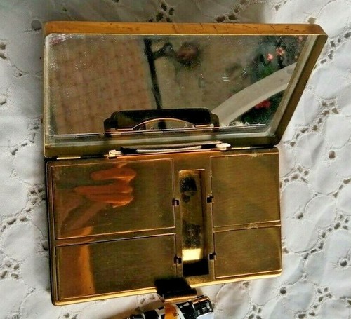 Ancien coffret minaudiere
