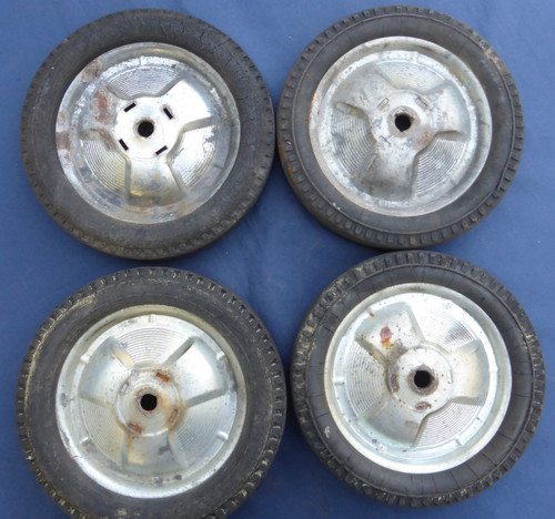 Roues voiture pédales - 4, à