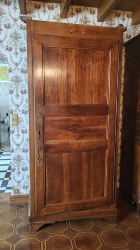 Armoire bonnetière merisier