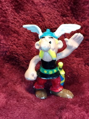 Ancienne figurine asterix pvc - ancienne,