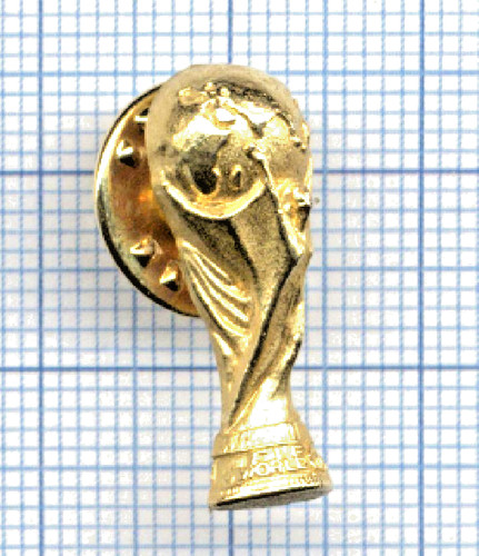 Pins relief trophée coupe - en,