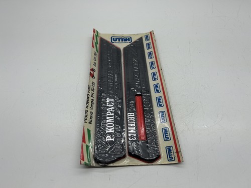 Moulures adhésives pour