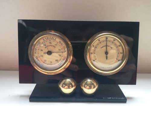 Ancien baromètre thermomètre