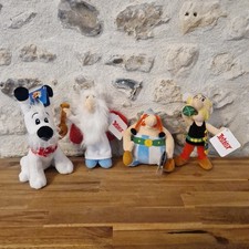 LOT 4 PELUCHES ASTERIX 60 IEME