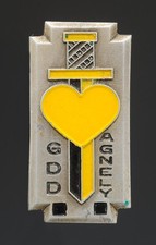 INSIGNIA GROUP 46 group 11 Agnely SUFFREN YOUTH YARD WWII