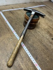 marteau tapissier,  Vergez