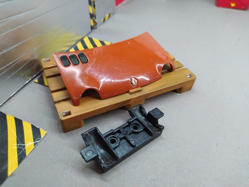 Renault twingo anson hood - 1/18,