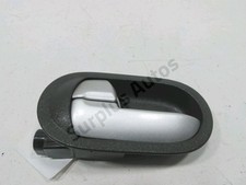 POIGNEE INTERIEURE PORTE AVANT