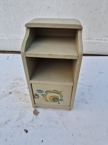 Armoire pour maison poupee - armoire,