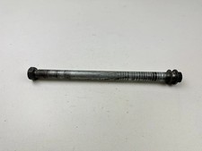 AXE DE ROUE ARRIERE HONDA CBR