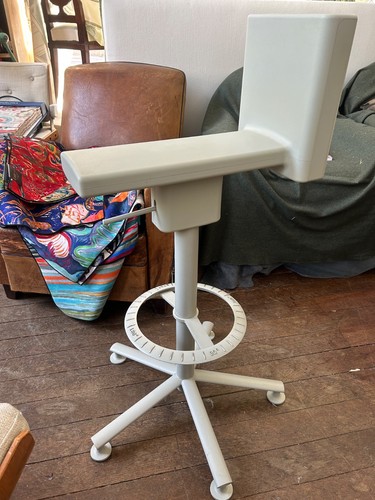 Chaise pivotante design - chaise,