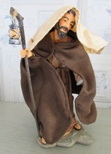 Grand santon résine PVC Saint-Joseph avec une lanterne Hauteur 27 cm