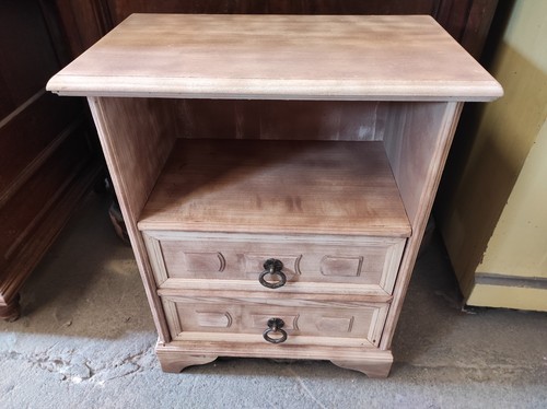 Ancien petit meuble - , d'appoint
