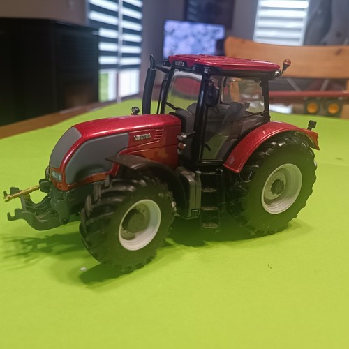 Universal hobbies tracteur - hobbies,