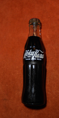Porte clés bouteille coca - no,