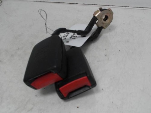Attache ceinture arriere