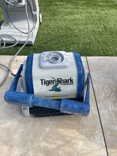 Robot piscine tiger shark - robot,
