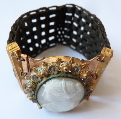 Bracelet cheveux tressés