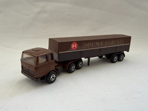 Efsi camion mercedes - 1/87,