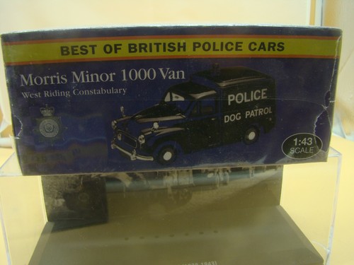 Morris minor 1000 van dog - minor,